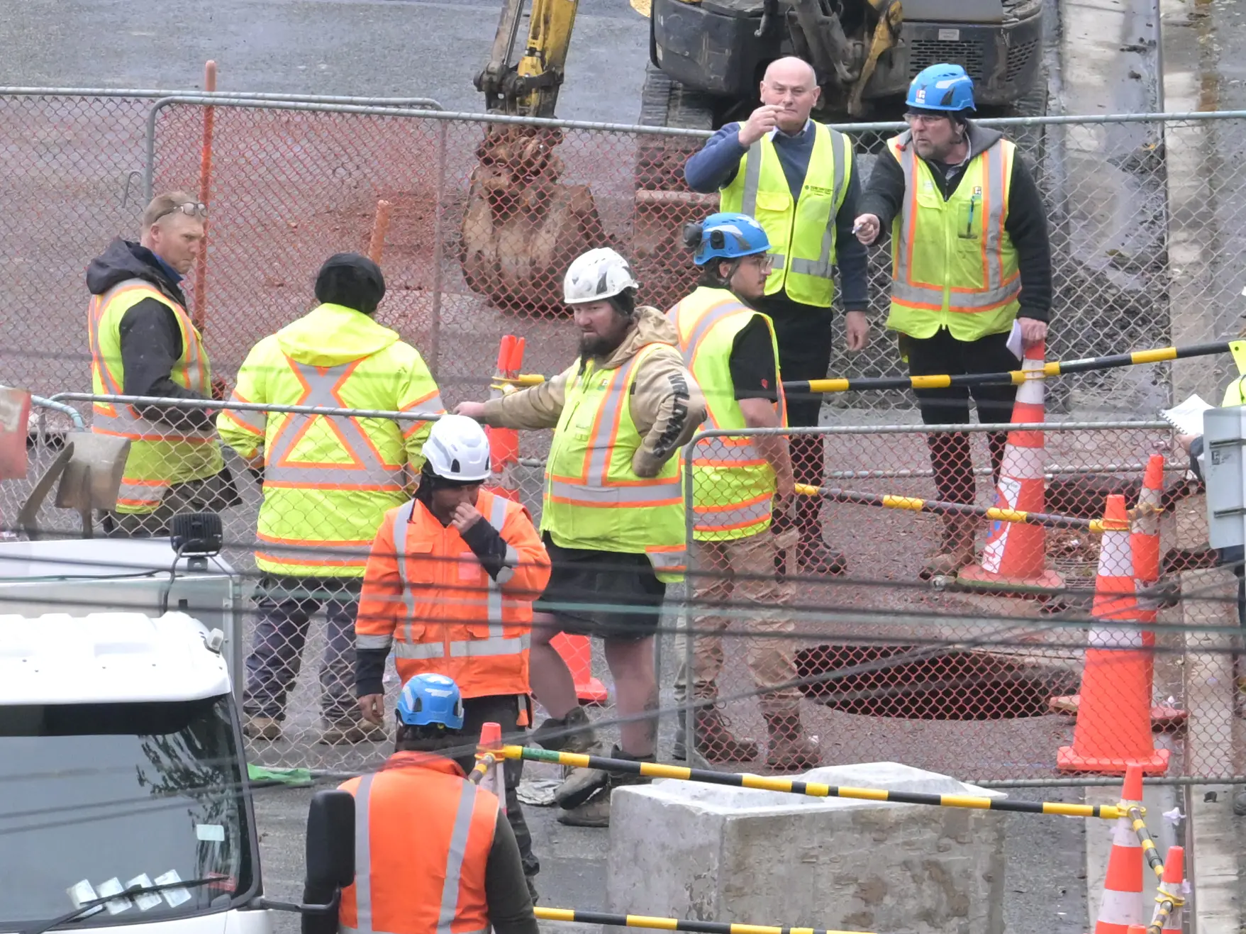 Sinkhole opens in Mornington