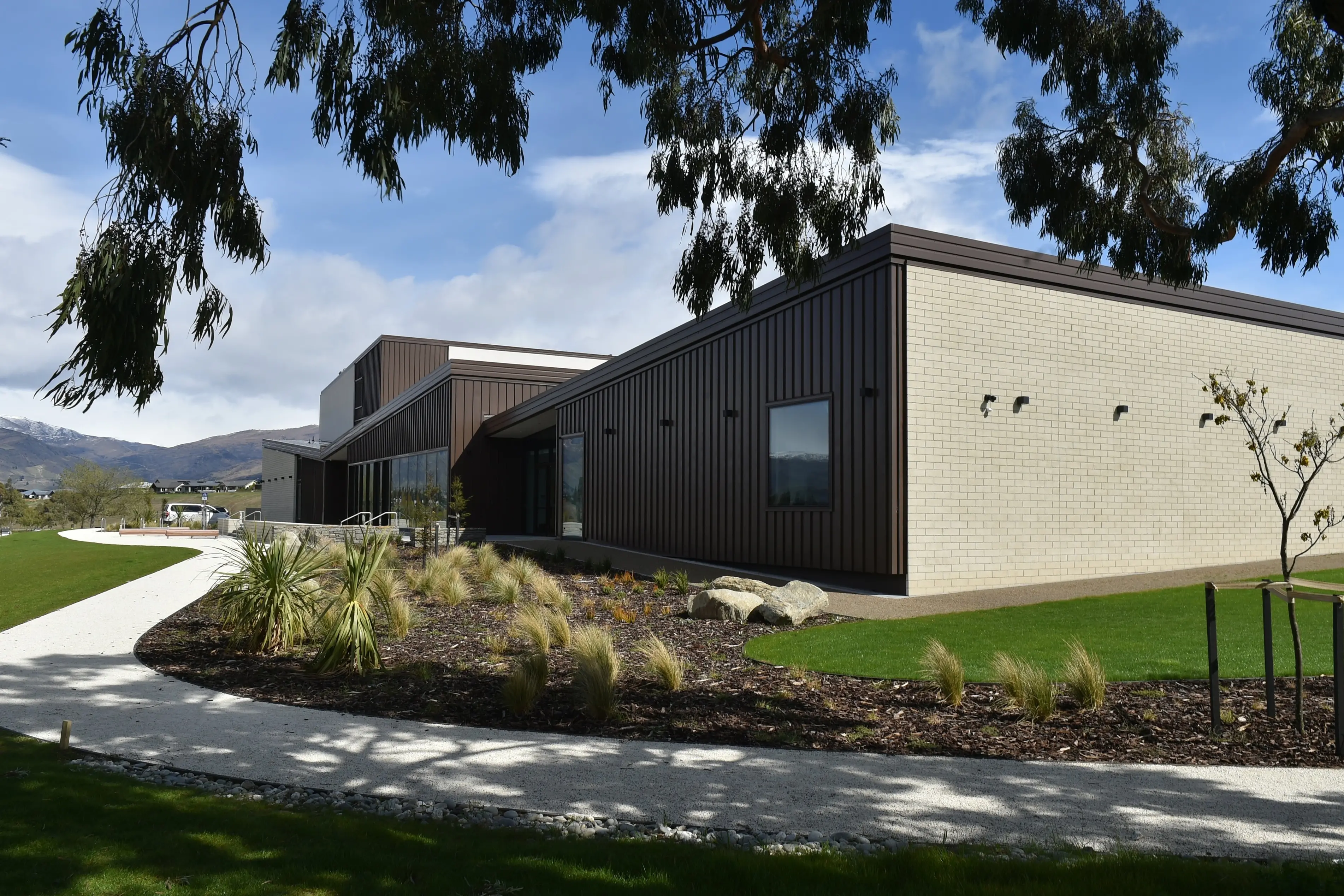 A former employee\\'s mistake was the reason a $10,000 weekend hire charge was quoted to the Central Otago Indoor Bowls Association, a council manager has said. Photo: Gregor Richardson