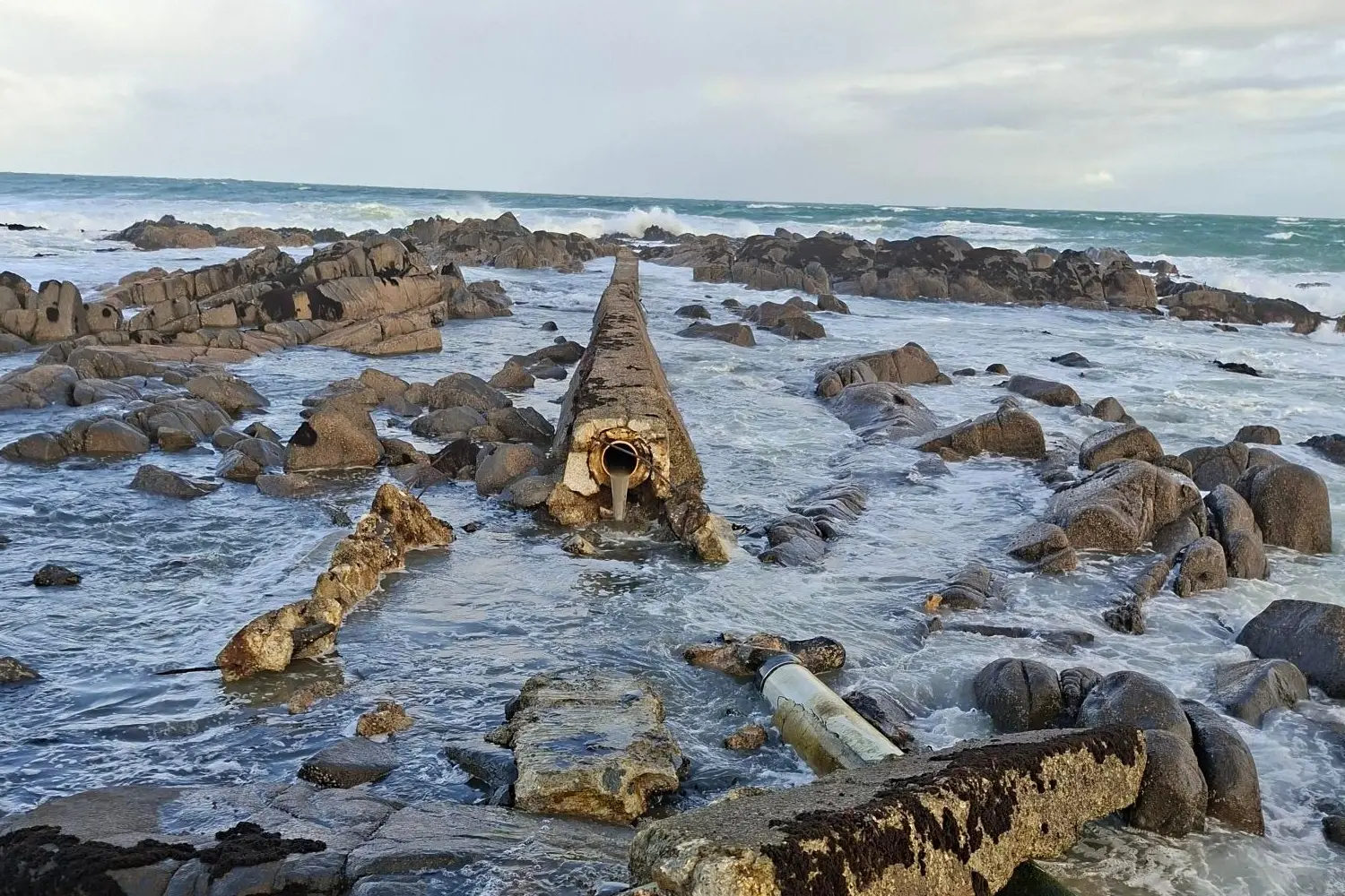 Bluff\\'s broken outfall pipe pictured the day after a 5.9 magnitude earthquake rocked the region. Credit: Supplied.