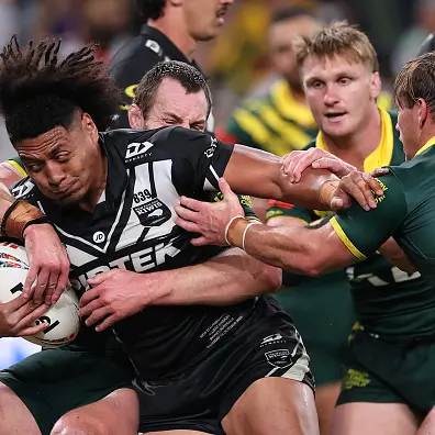 Star suffers suspected broken arm as Kiwis fall short in World Cup classic