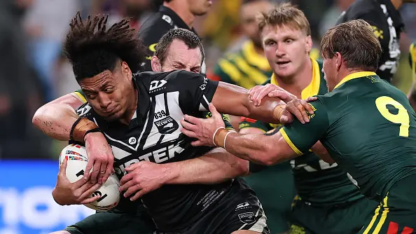 Star suffers suspected broken arm as Kiwis fall short in World Cup classic