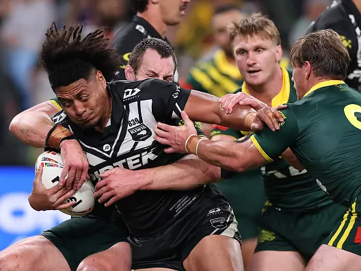 Star suffers suspected broken arm as Kiwis fall short in World Cup classic