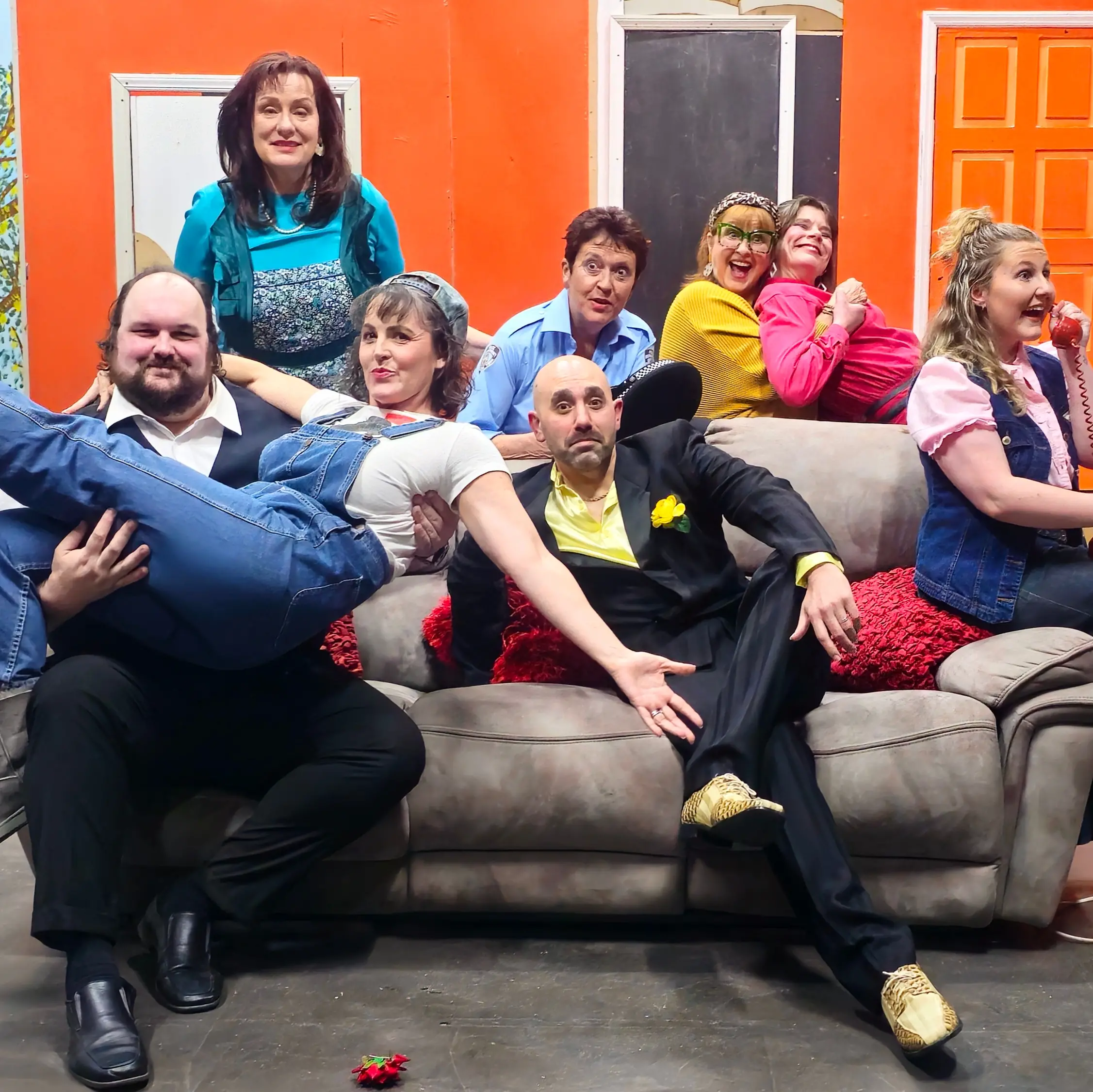 Classic comedy about mismatched room-mates to entertain audiences
