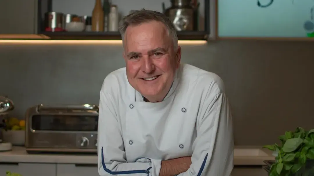 ‘Disgraceful’: Chef Simon Gault declined cover for skin cancer surgery