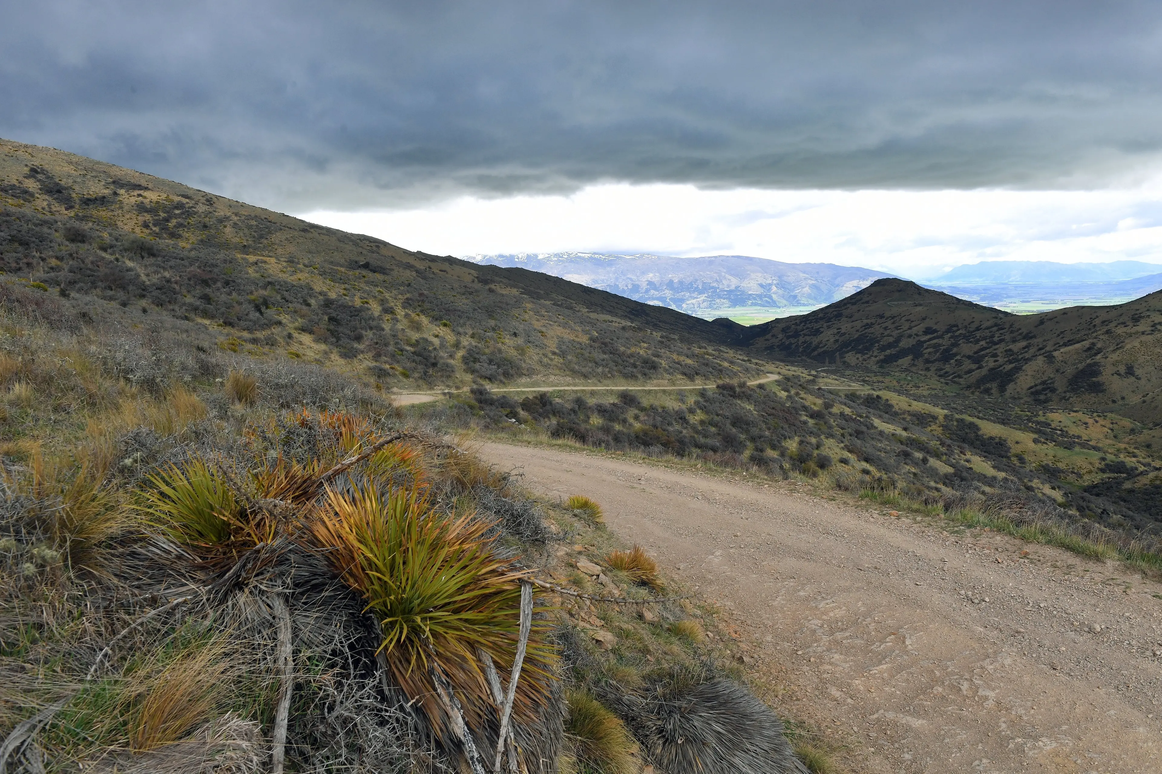 A section of Thomson Gorge Rd which Santana hopes to have closed for mining. Photo: Stephen Jaquiery