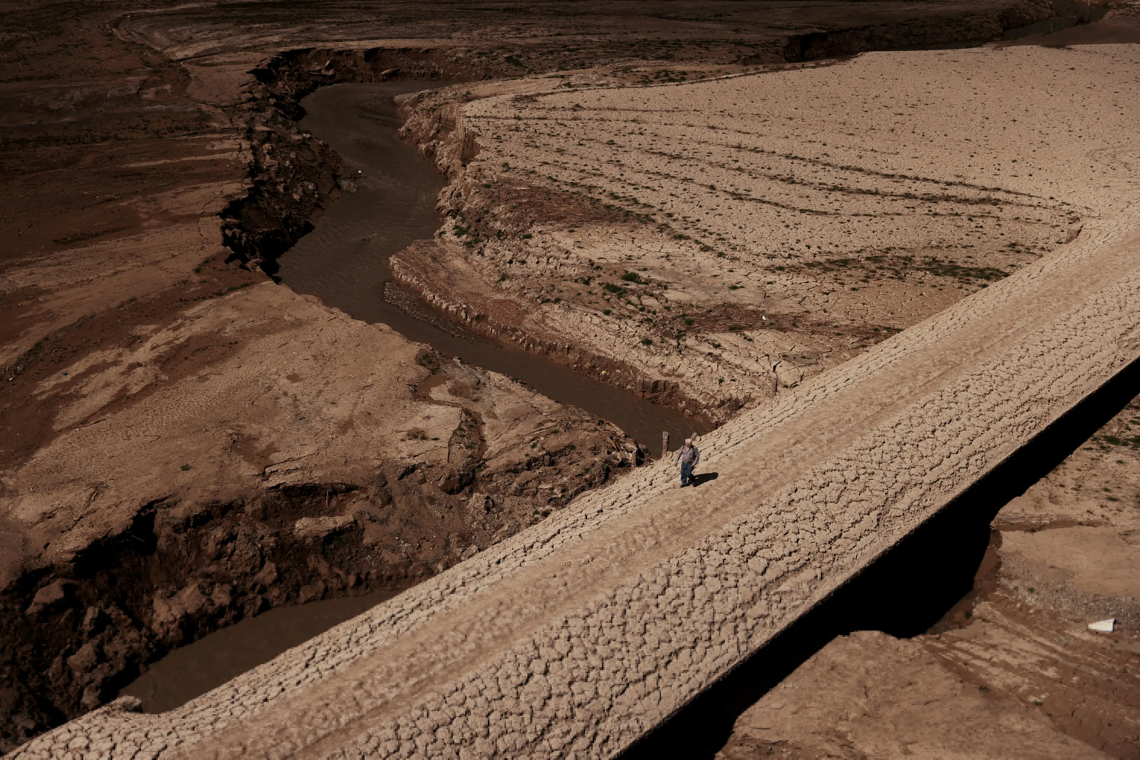How giant ‘heat storms’ are scorching the Earth
