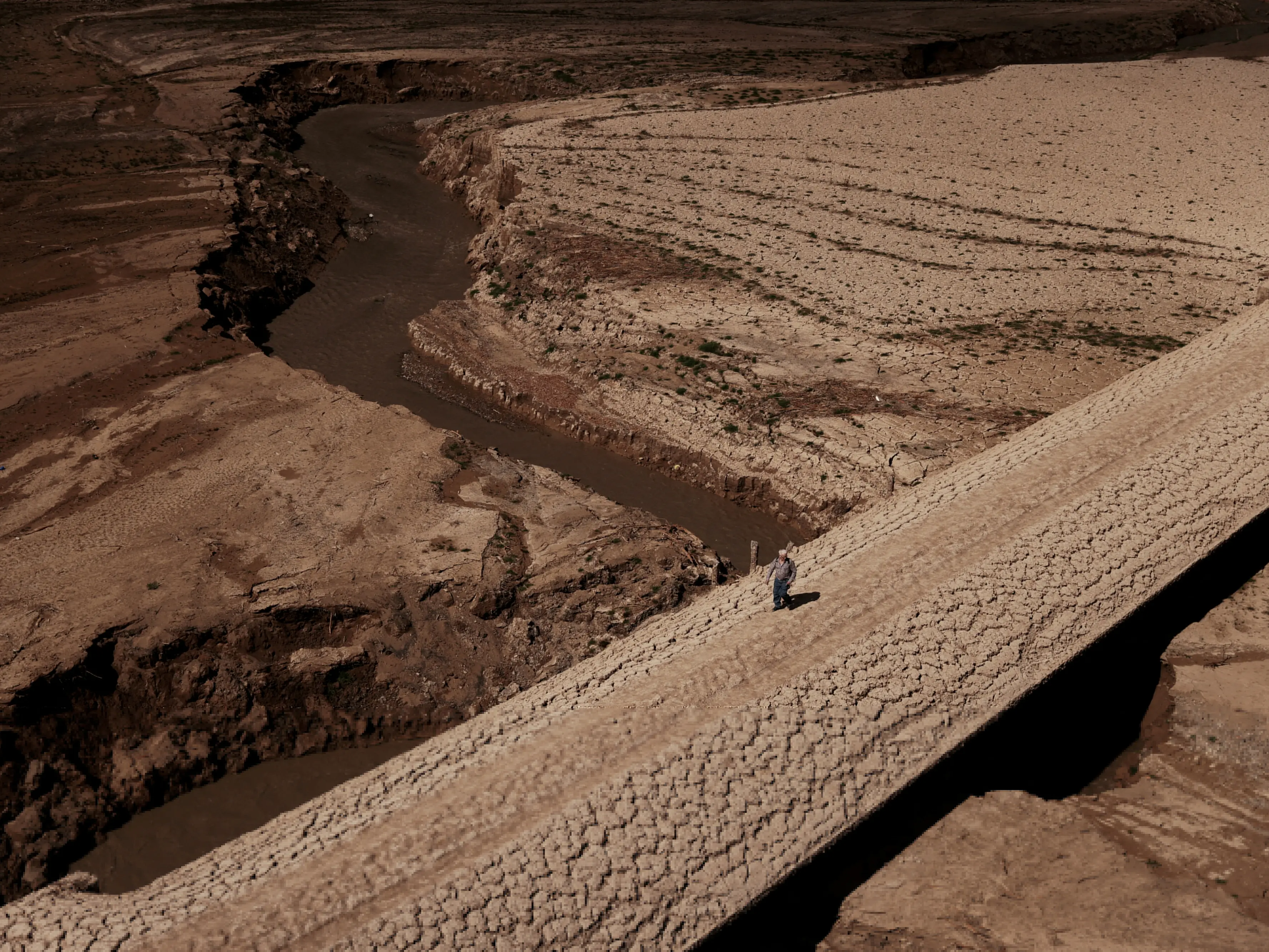 How giant ‘heat storms’ are scorching the Earth