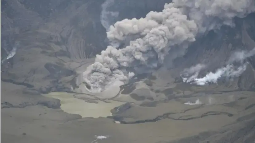 Whakaari/White Island erupts ash, alert level raised