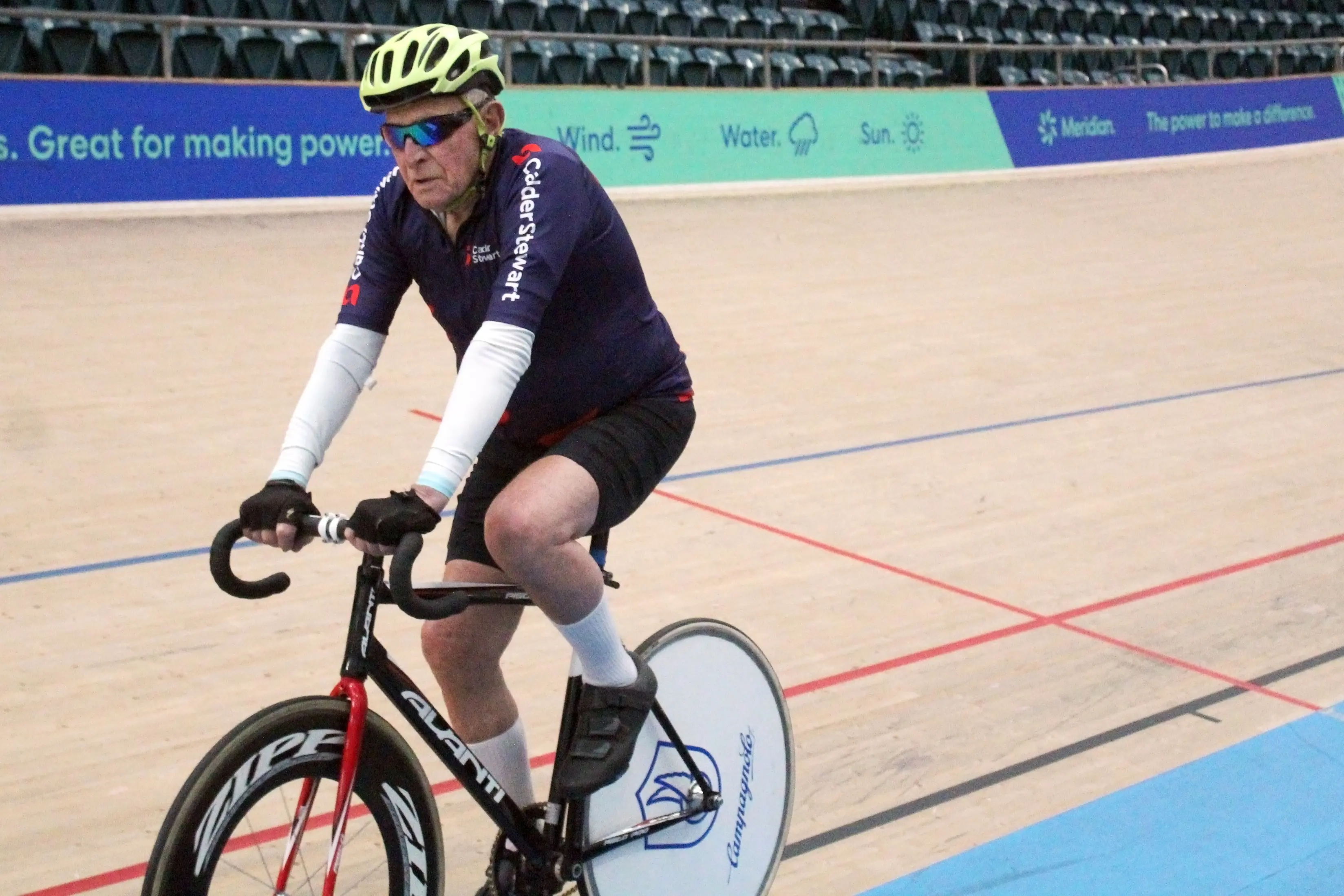 Even on his warm up lap, Peter Grandiek was ahead of the world record pace. Photo: Tayler Mutton