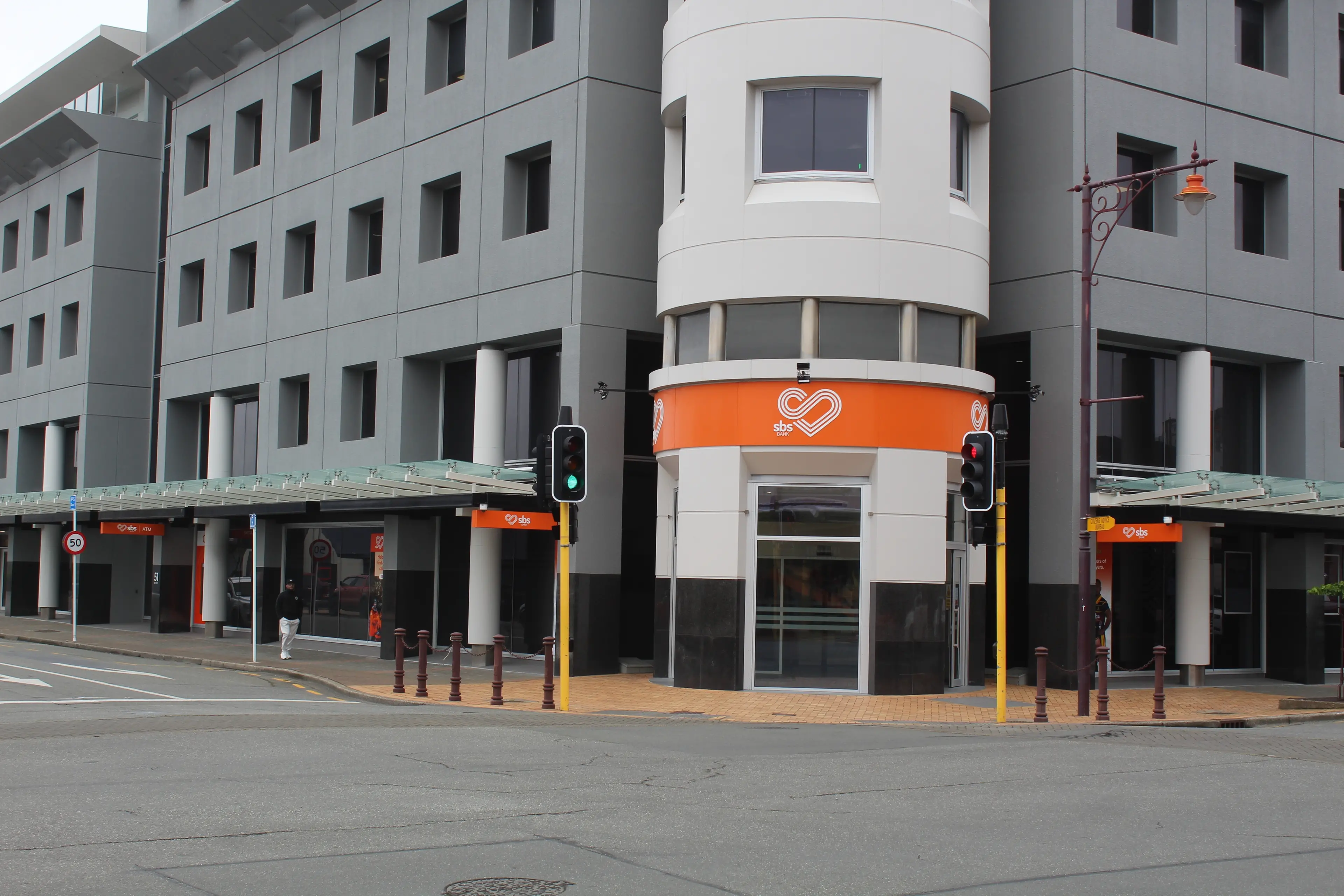 First no cash — now card not accepted in Southland bank’s ATM