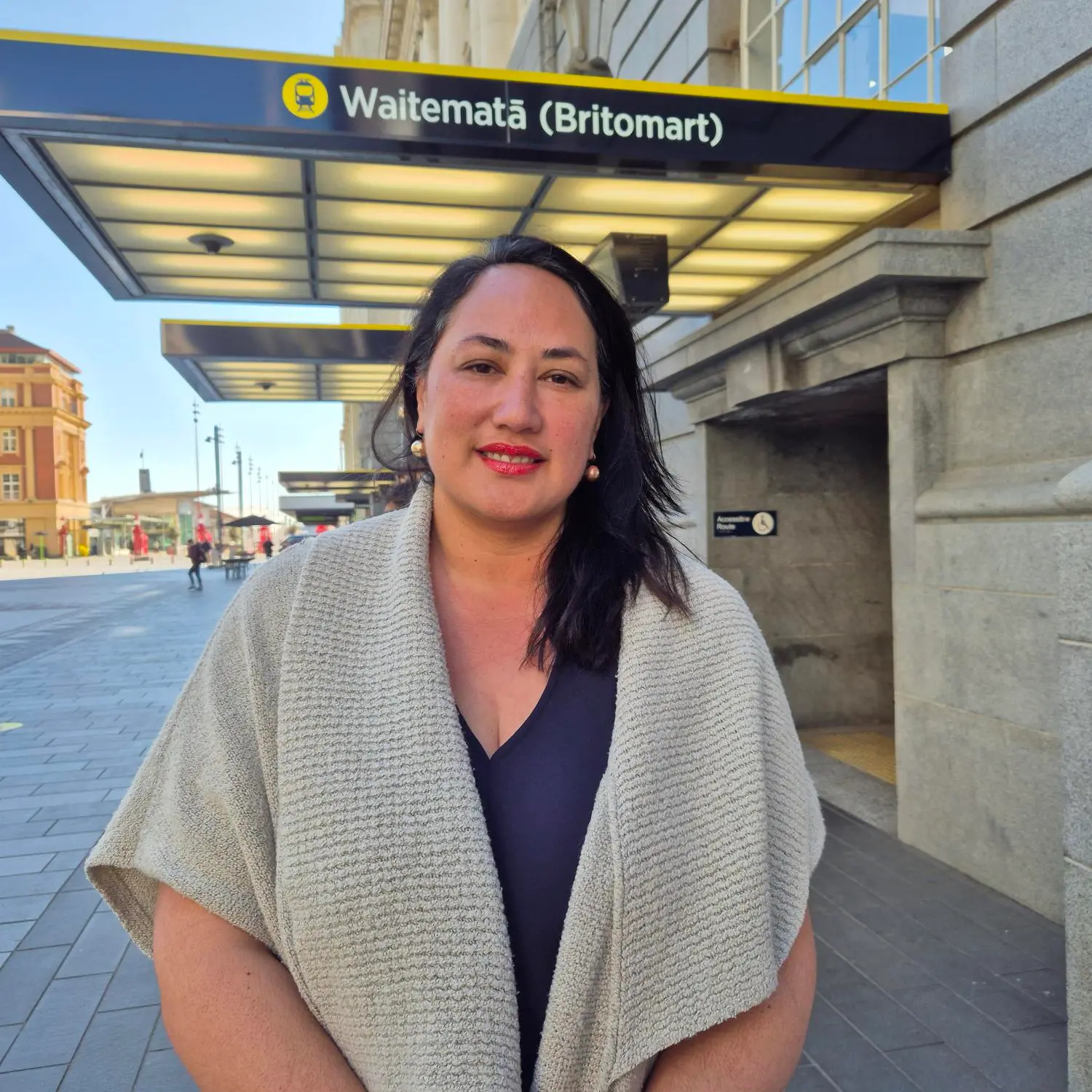 Labour candidate resigns over gang campaigning incident