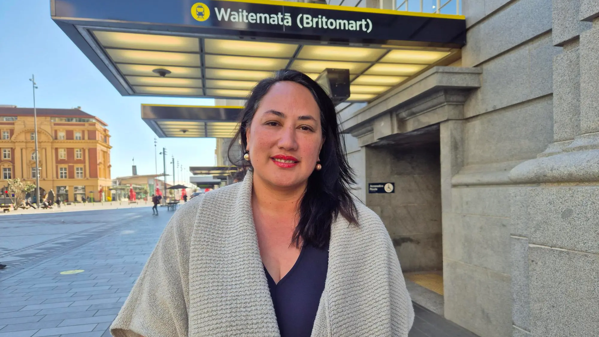 Labour candidate resigns over gang campaigning incident