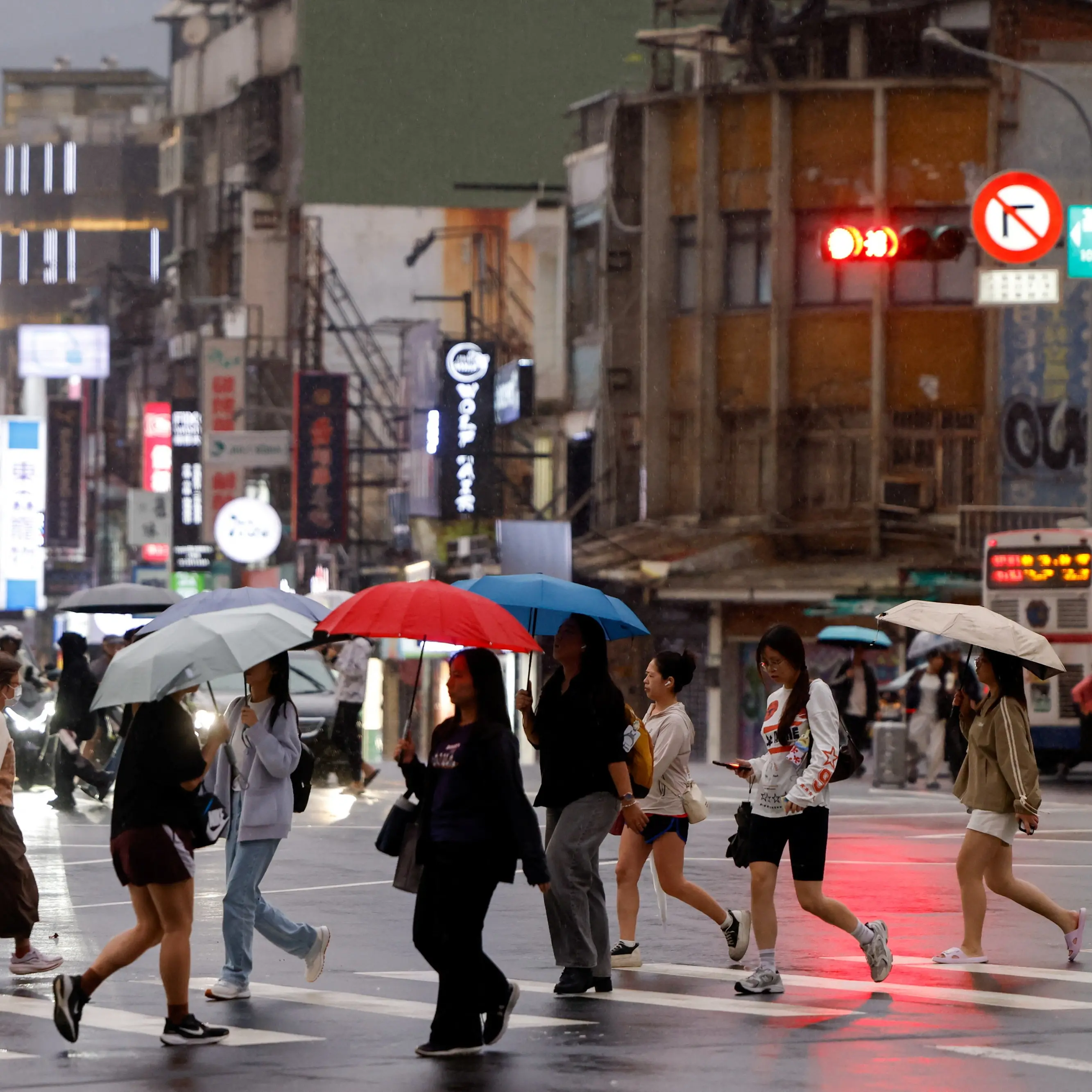Taiwan cancels hundreds of flights as typhoon bears down