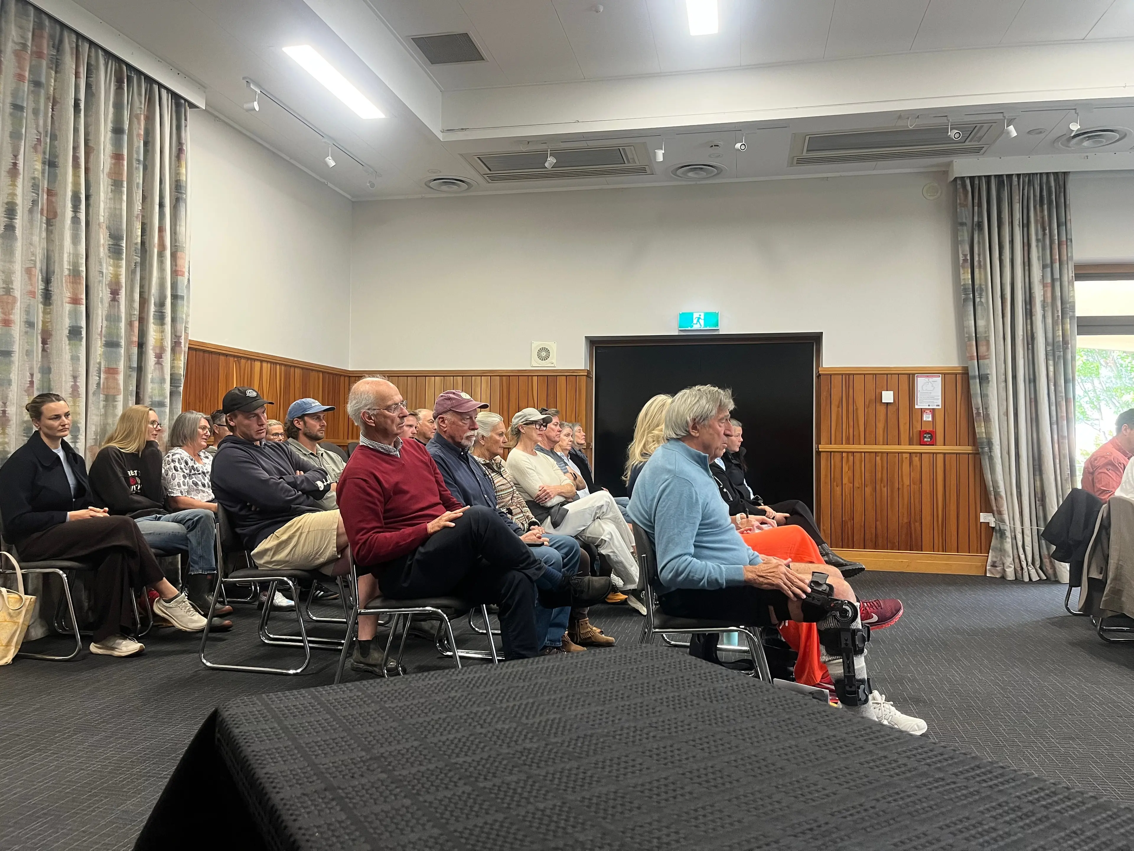 ‘It’s complete chaos’: Residents call for ban amid Wānaka freedom camping woes