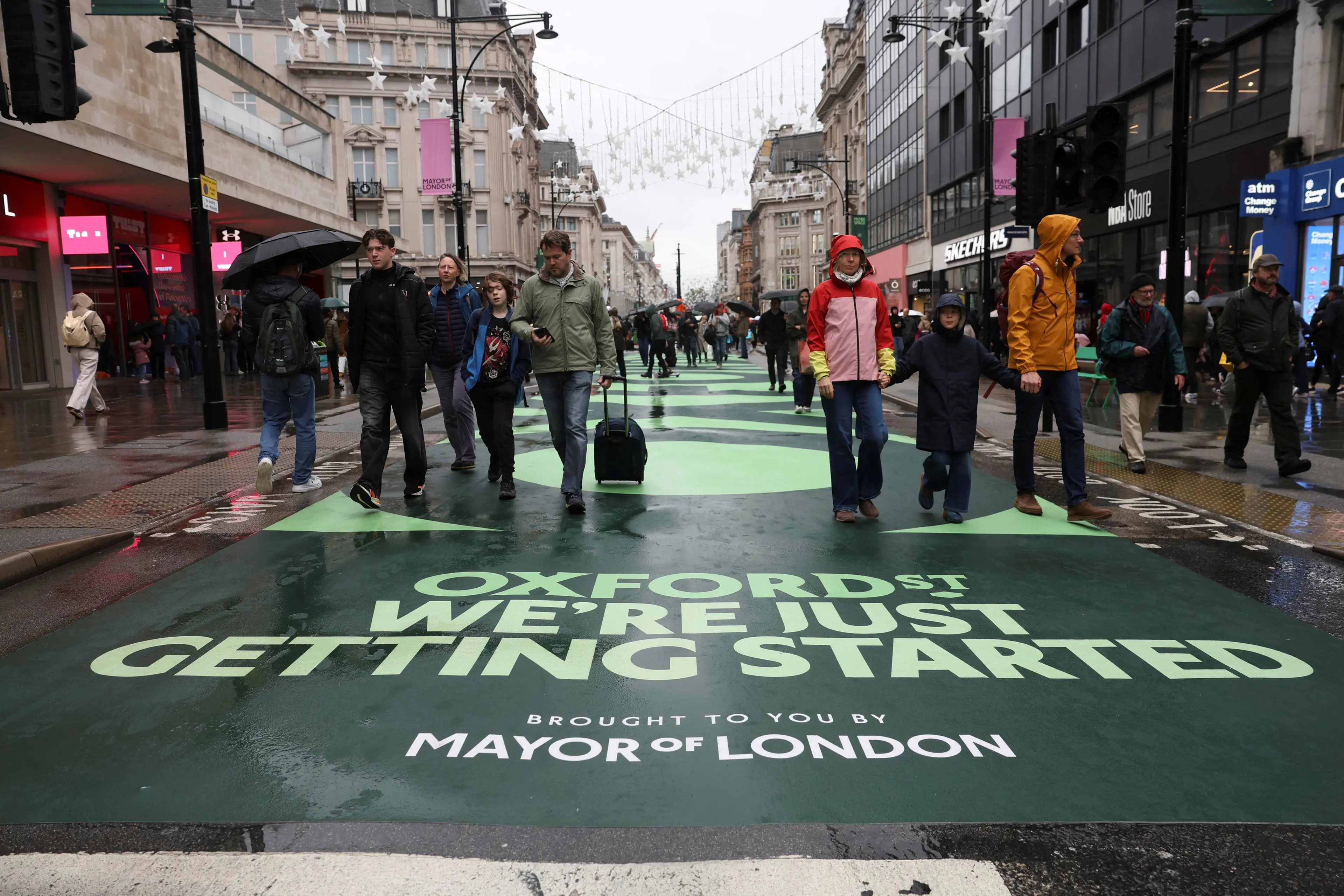 Buses out, shoppers in: Oxford Street goes traffic-free