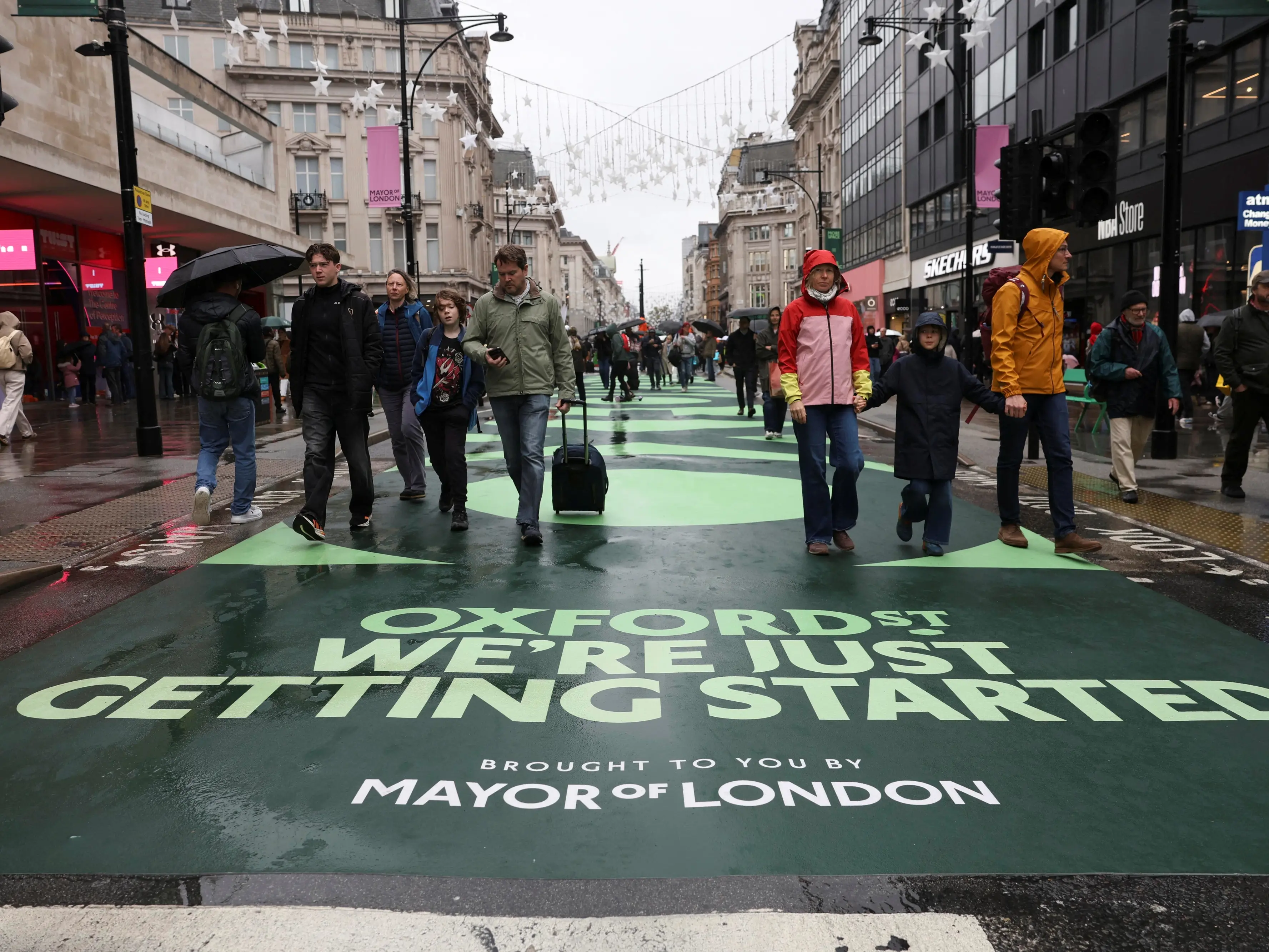 Buses out, shoppers in: Oxford Street goes traffic-free