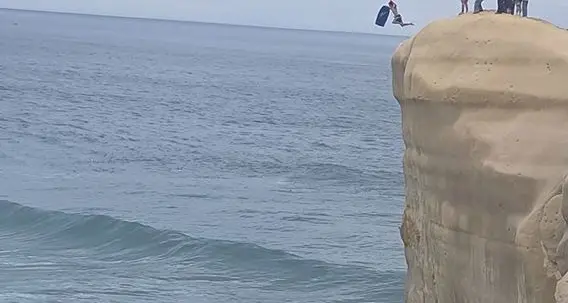 ‘Seriously dangerous’: Warning copycat Tunnel Beach jumps will end in tragedy
