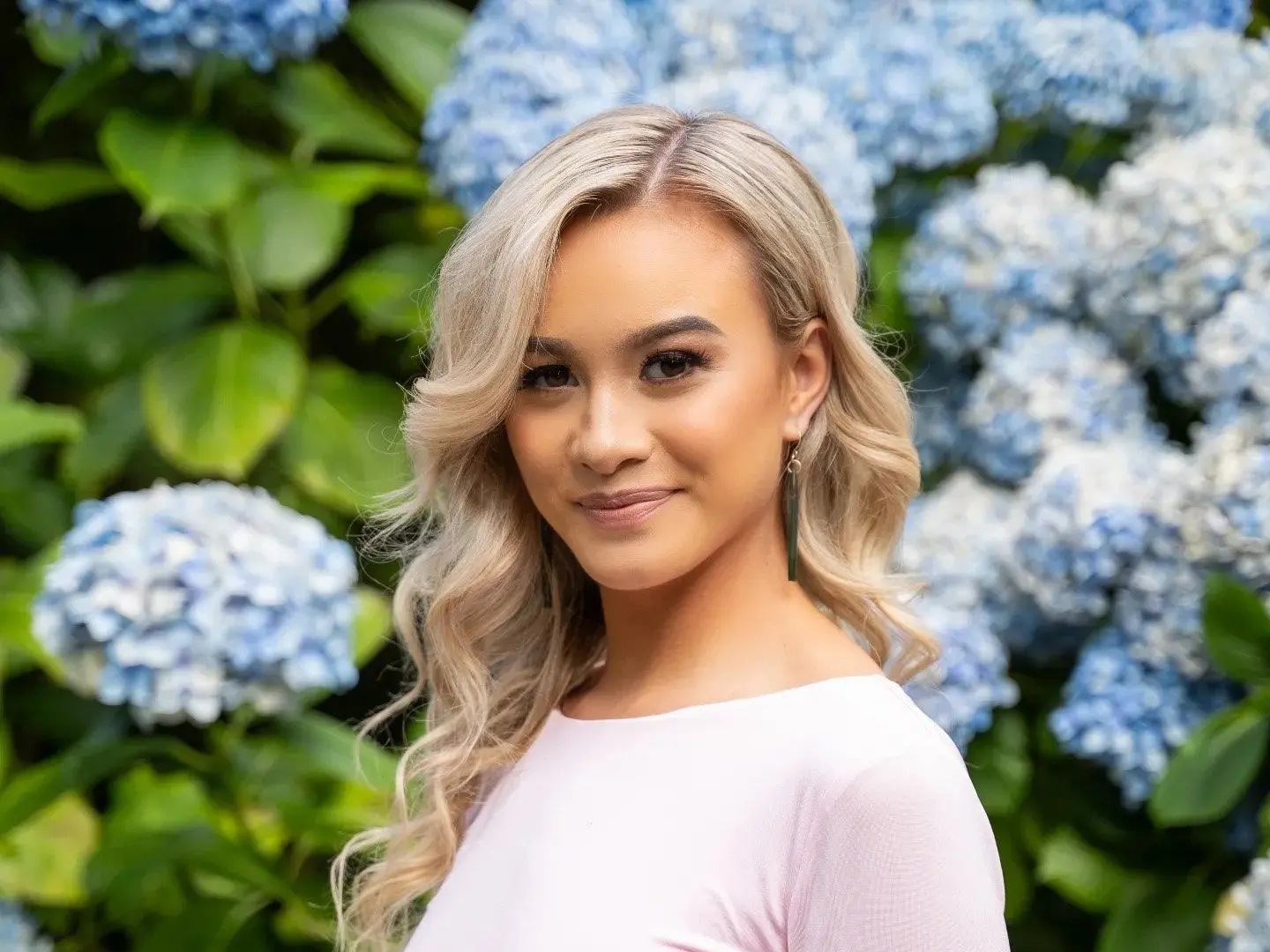 Fall of a beauty queen: Pageant runner-up involved in ugly Octagon assault, luxury hotel rip-off
