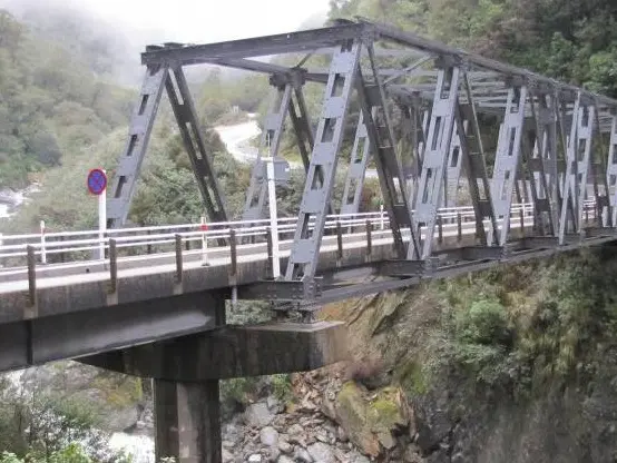 Truck breakdown closes Haast Pass
