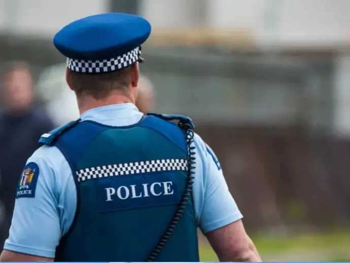 Police seek to identify man found dead at North Auckland beach