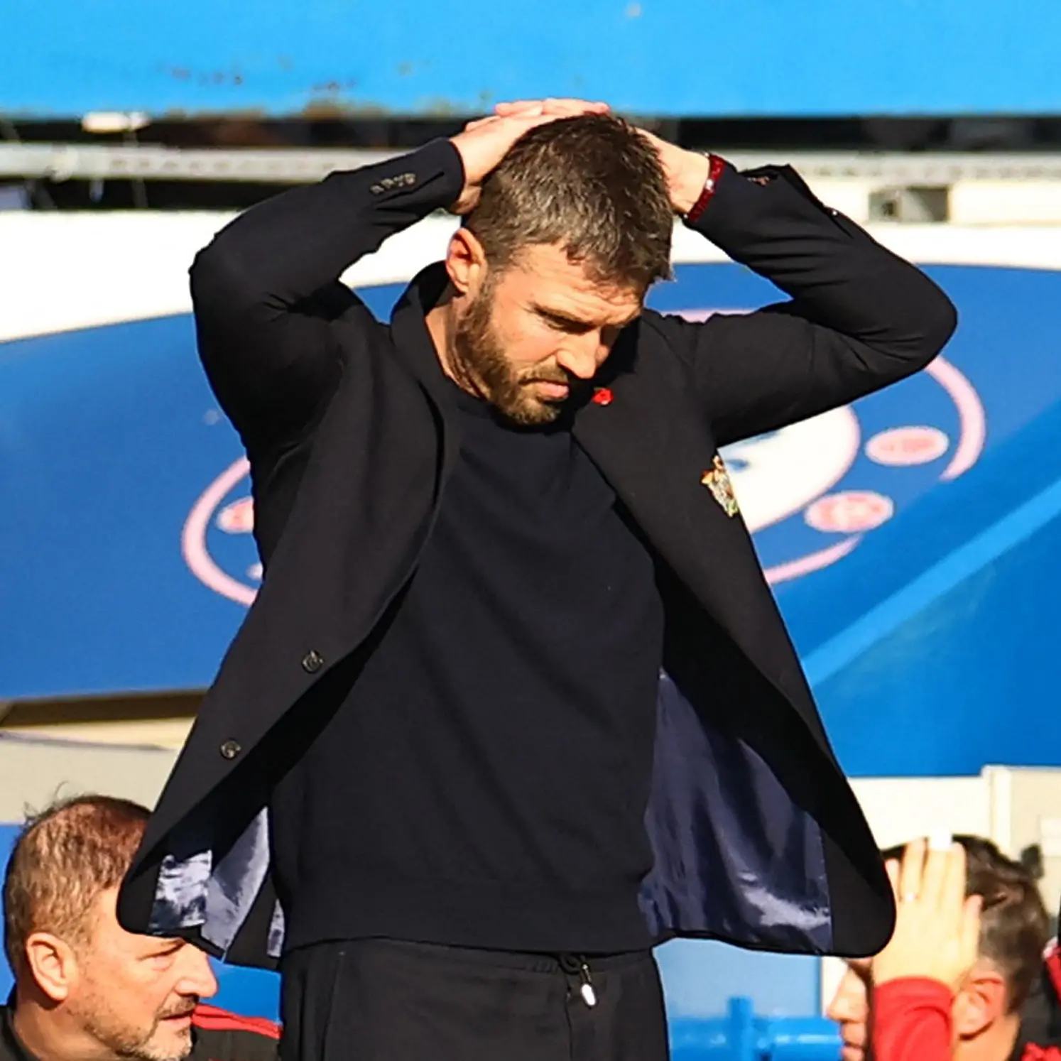 Manchester United's nightmare winless run continues as City also slump